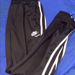 EYBL jogging pants!